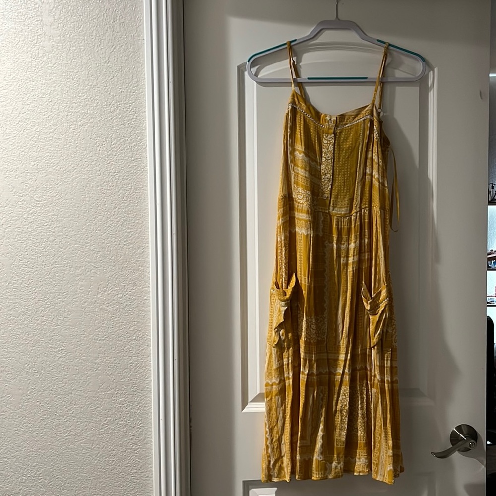Mustard yellow in color